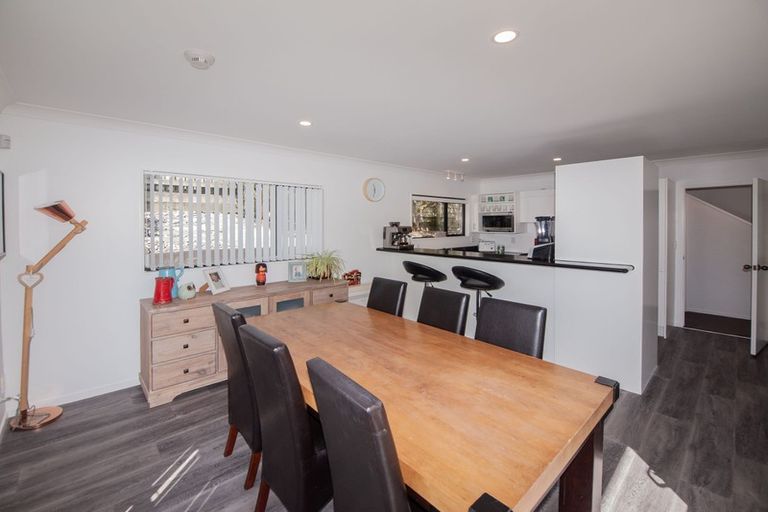 Photo of property in 74 Abilene Crescent, Churton Park, Wellington, 6037