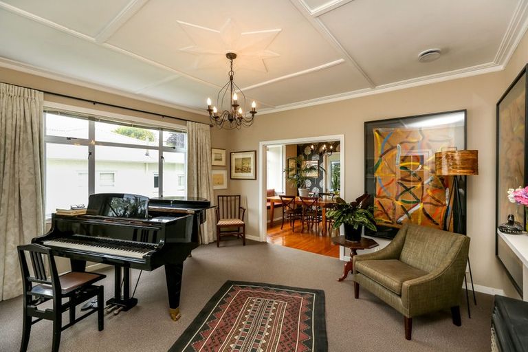 Photo of property in 207 Powderham Street, New Plymouth, 4310