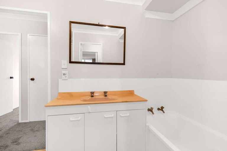 Photo of property in 1 Mansfield Road, Owhata, Rotorua, 3010