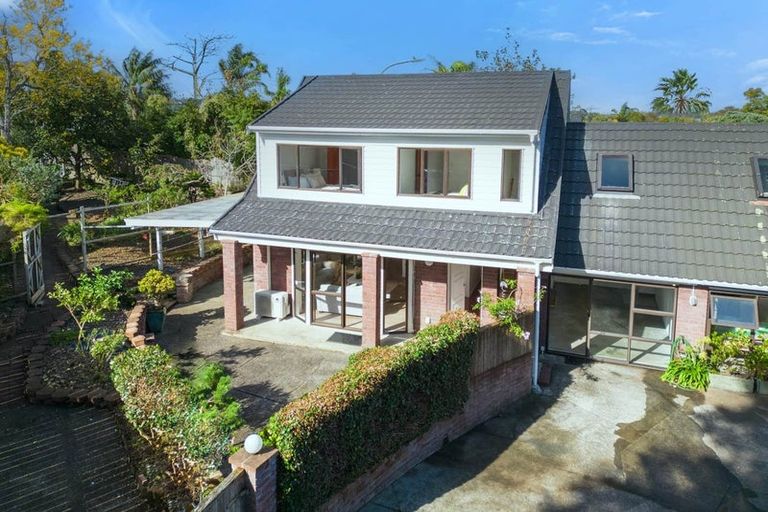 Photo of property in 1/22 Cornelian Crescent, Half Moon Bay, Auckland, 2012
