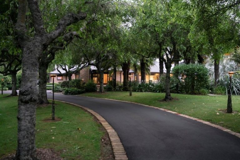 Photo of property in 260 Thornton Road, Cambridge, 3496