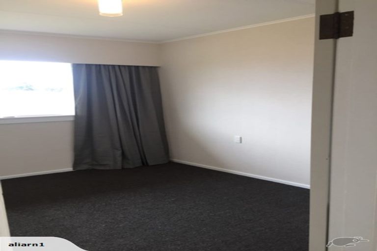 Photo of property in 104 Manawapou Road, Hawera, 4610