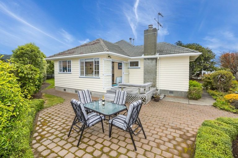 Photo of property in 7 Te Puni Grove, Elderslea, Upper Hutt, 5018