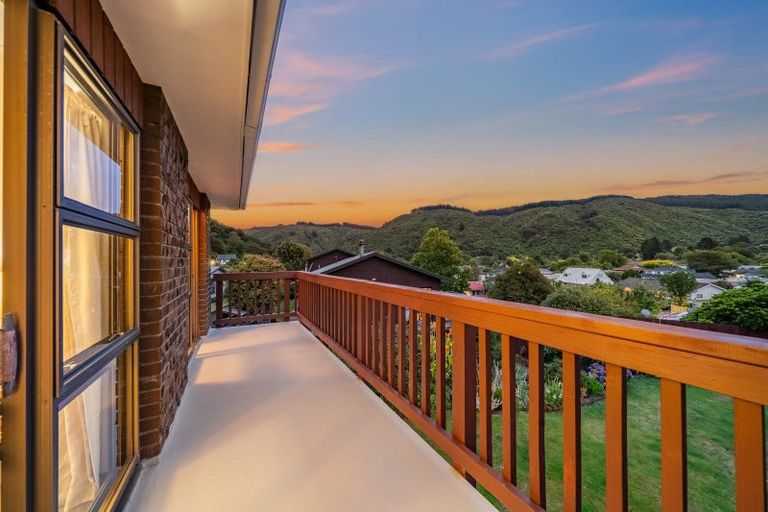 Photo of property in 31 Amber Grove, Birchville, Upper Hutt, 5018