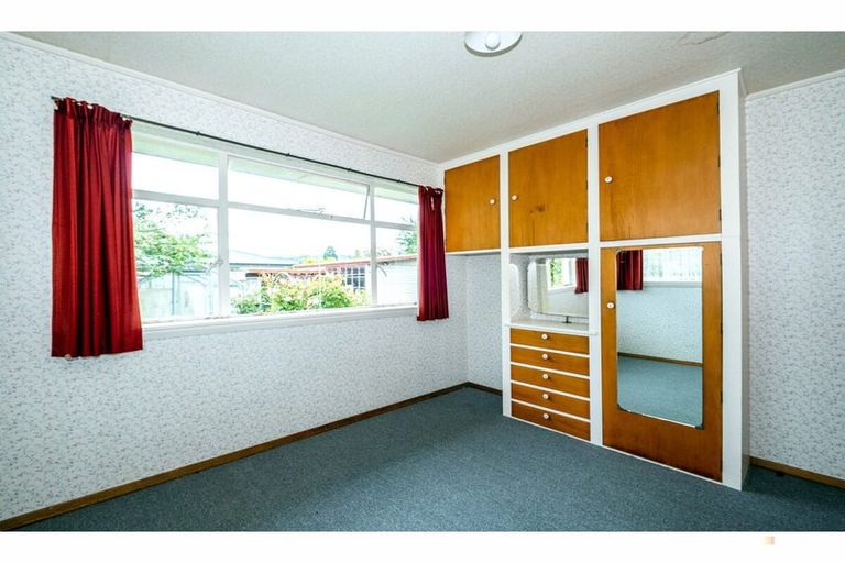 Photo of property in 1 Regent Street, Waimate, 7924