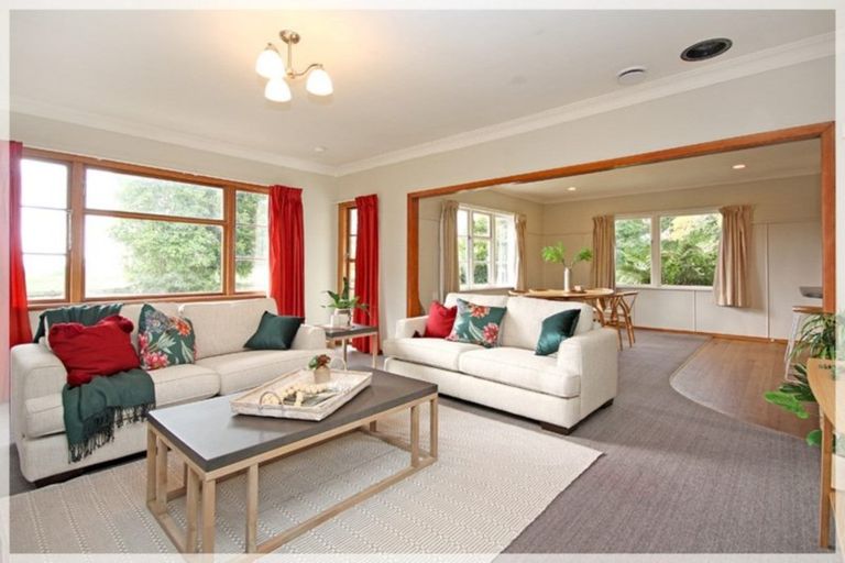 Photo of property in 324 Kimberley Road, Levin, 5571