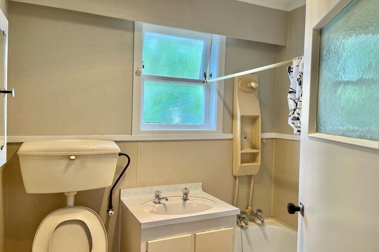 Photo of property in 1/16 Duncan Avenue, Te Atatu South, Auckland, 0610