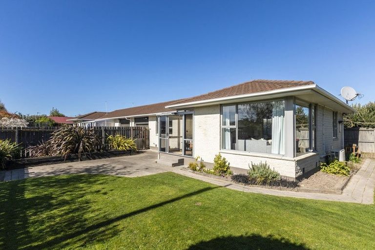 Photo of property in 1/24 Thompsons Road, Belfast, Christchurch, 8051