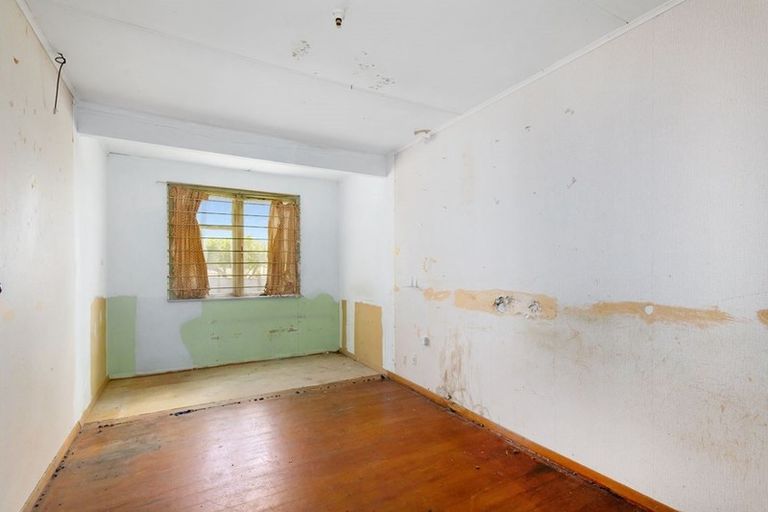 Photo of property in 48 Driver Crescent, Cannons Creek, Porirua, 5024