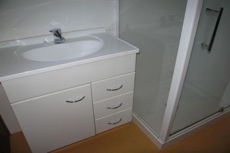 Photo of property in 35 Waimairi Road, Upper Riccarton, Christchurch, 8041