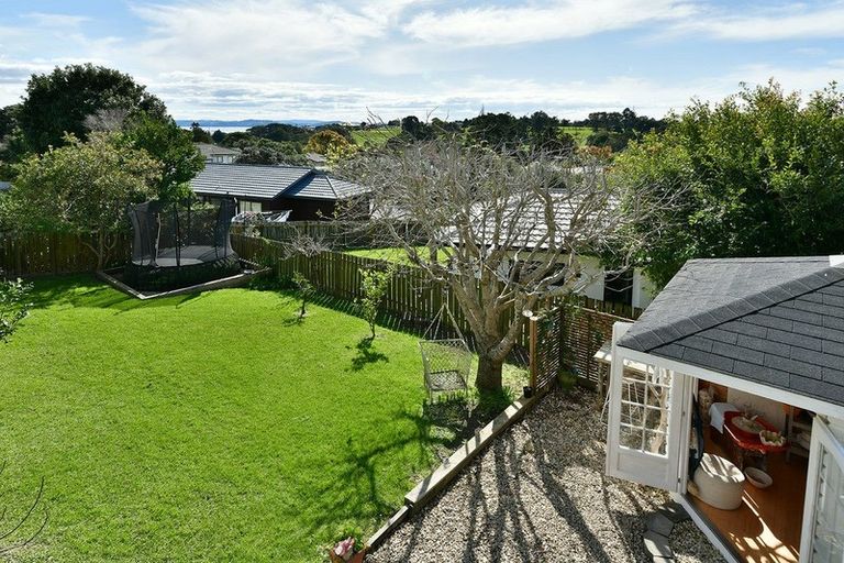 Photo of property in 28 Alec Craig Way, Gulf Harbour, Whangaparaoa, 0930