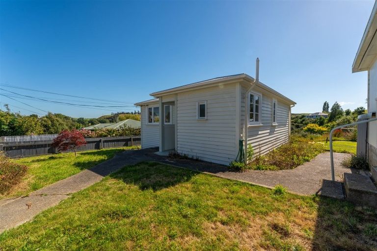 Photo of property in 13 Solway Street, Holmes Hill, Oamaru, 9401