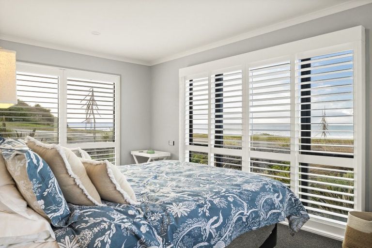 Photo of property in 46 Esplanade, Kaka Point, 9271