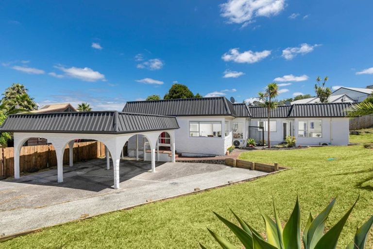 Photo of property in 826 Beach Road, Browns Bay, Auckland, 0630