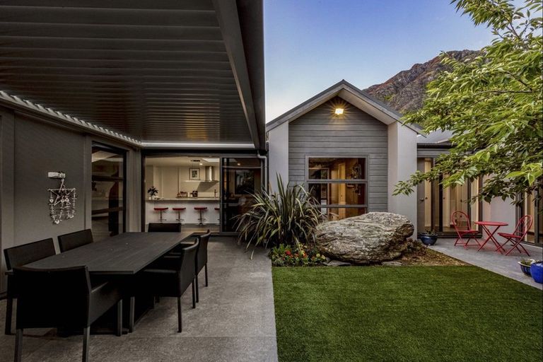 Photo of property in Butel Park, 133 Essex Avenue, Arrowtown, 9302