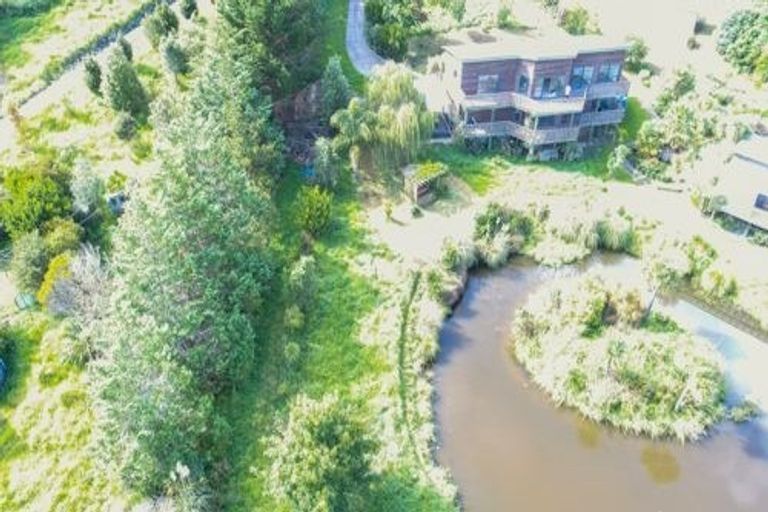 Photo of property in 215 Spur Road, Stillwater, Silverdale, 0993