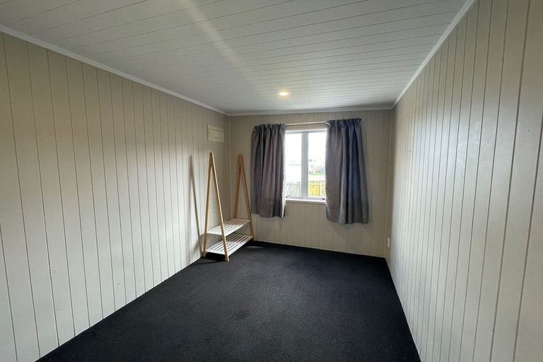 Photo of property in 2 Caserta Place, Clover Park, Auckland, 2023
