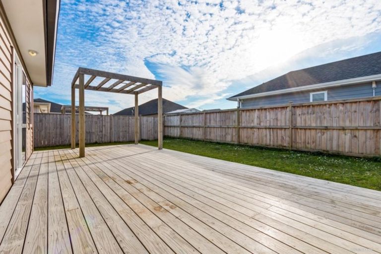 Photo of property in 6 Paso Fino Crescent, Karaka, Papakura, 2113