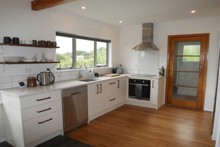 Photo of property in 19 Gavin Road, Raumati Beach, Paraparaumu, 5032