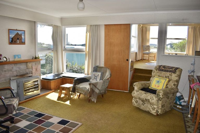 Photo of property in 4 Mahoe Street, Otaki Beach, Otaki, 5512