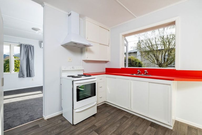 Photo of property in 21a Wallace Street, Featherston, 5710