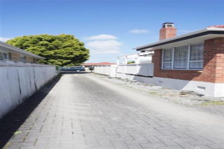 Photo of property in 1/24 Overton Road, Papatoetoe, Auckland, 2025