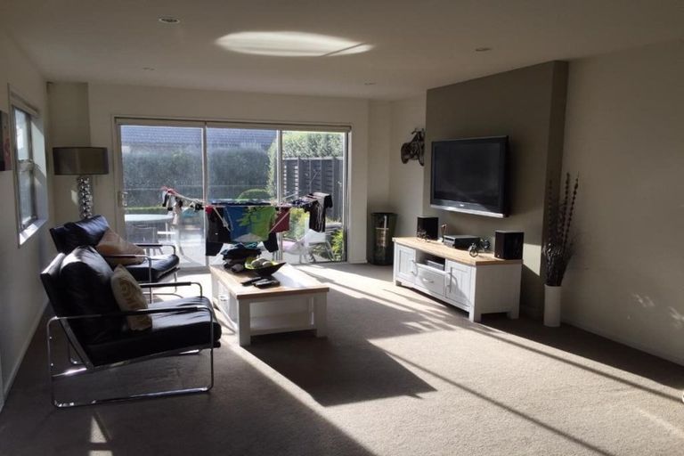 Photo of property in 8 Seager Lane, Hillmorton, Christchurch, 8024