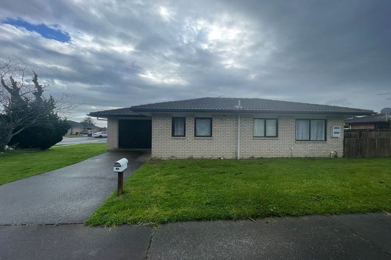 Photo of property in 3 Andrusha Place, Flat Bush, Auckland, 2019