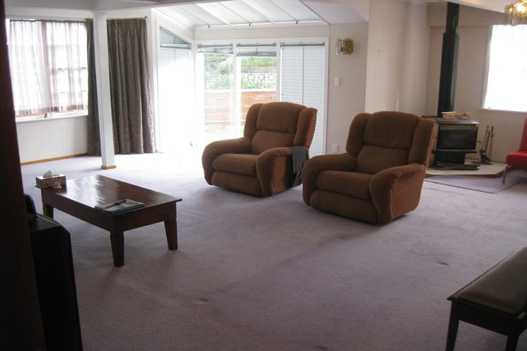 Photo of property in 28 Maple Grove, Kingston, Wellington, 6021