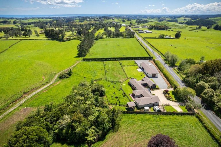 Photo of property in 1058 Mangorei Road, Mangorei, New Plymouth, 4371
