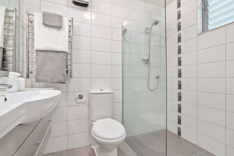 Photo of property in 81 Huia Road, Titirangi, Auckland, 0604