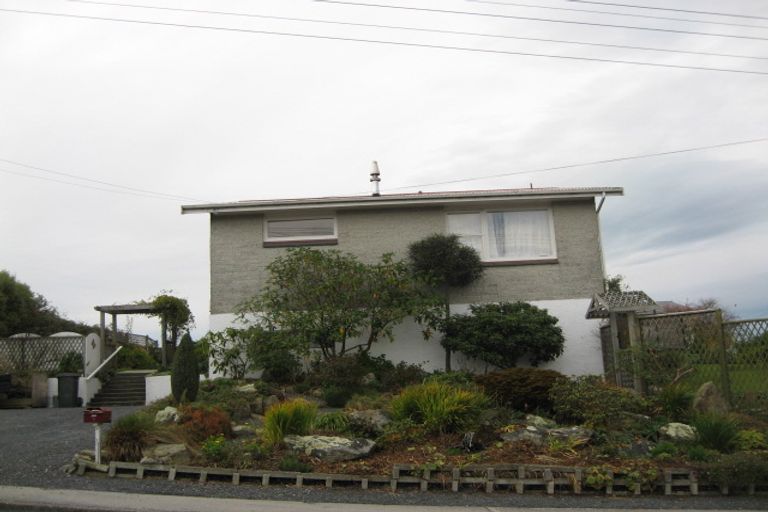 Photo of property in 1 Edinburgh Place, Balclutha, 9230