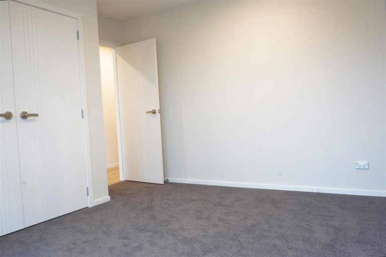 Photo of property in 10 Rorotu Avenue, Karaka, Papakura, 2113