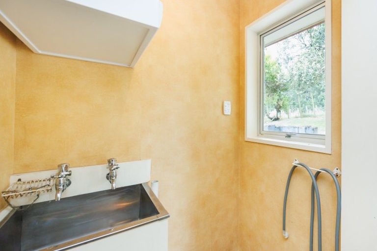 Photo of property in 815 Reid Line East, Bunnythorpe, Palmerston North, 4481