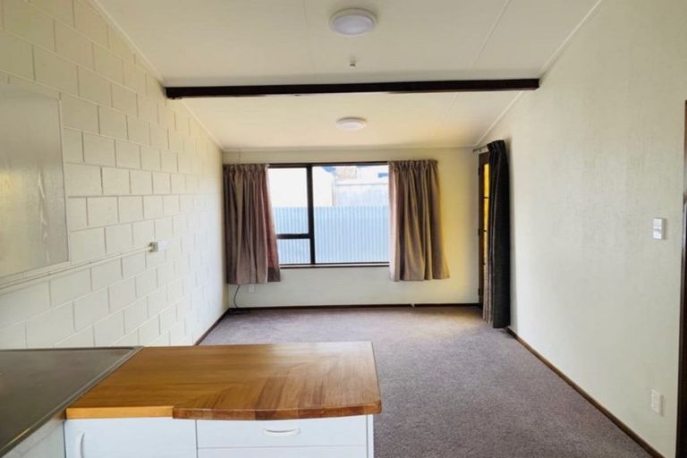 Photo of property in 1/181 Macandrew Road, South Dunedin, Dunedin, 9012