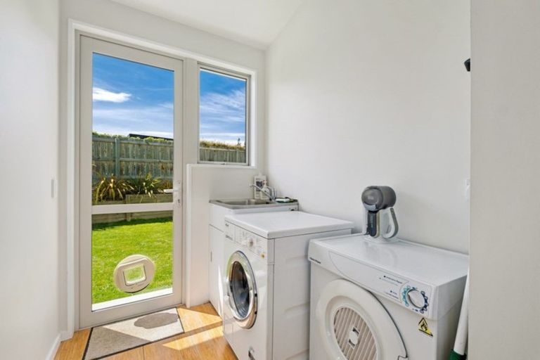 Photo of property in 10 Mcleod Avenue, Wanaka, 9305