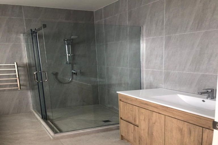 Photo of property in 20 Koroheke Road, Takanini, 2110