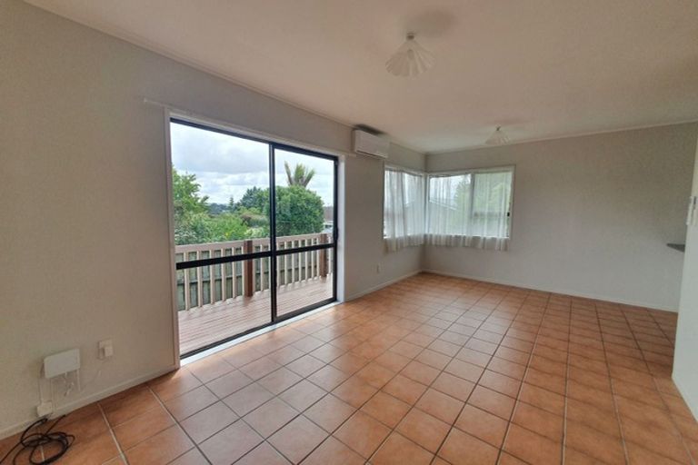 Photo of property in 3/6 Harding Avenue, Te Atatu South, Auckland, 0610