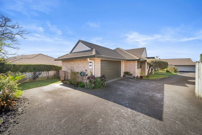 Photo of property in 26 Carriage Close, Northpark, Auckland, 2013