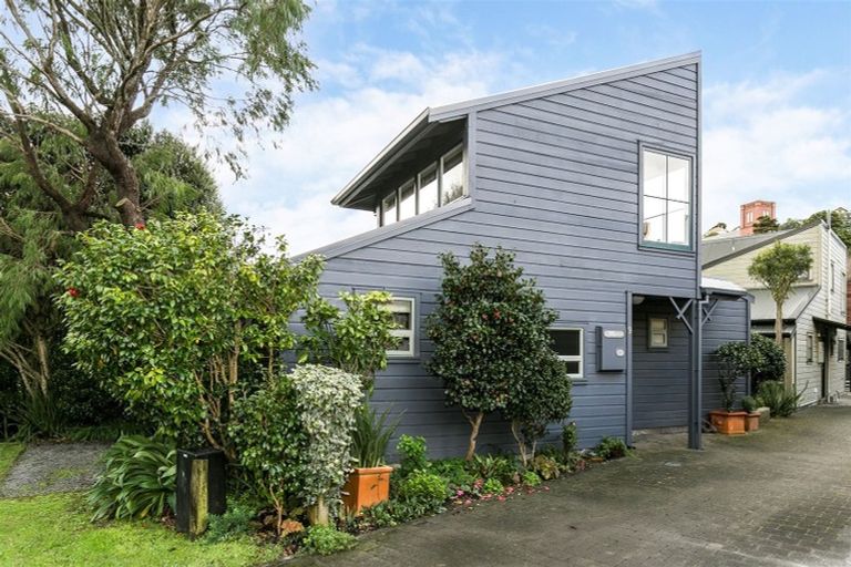 Photo of property in 9 Waikowhai Street, Ngaio, Wellington, 6035
