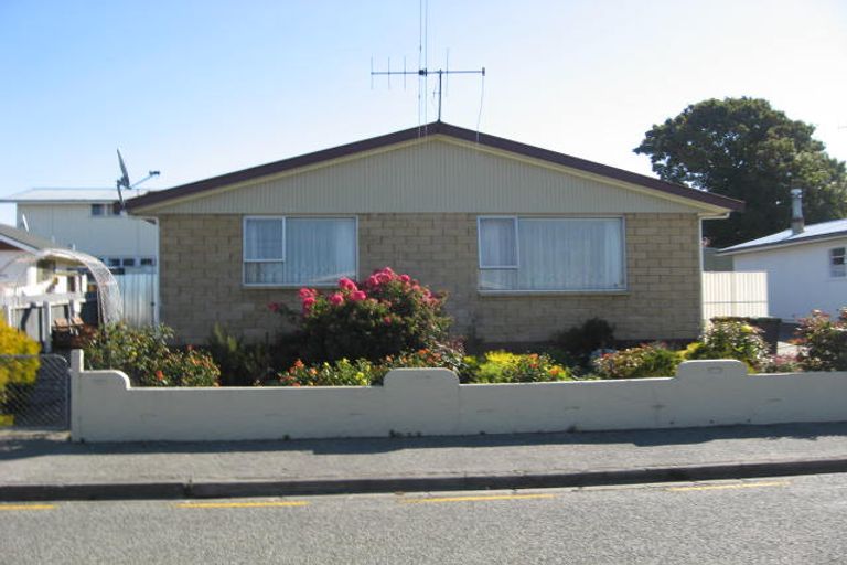Photo of property in 2/14 Oxford Street, West End, Timaru, 7910