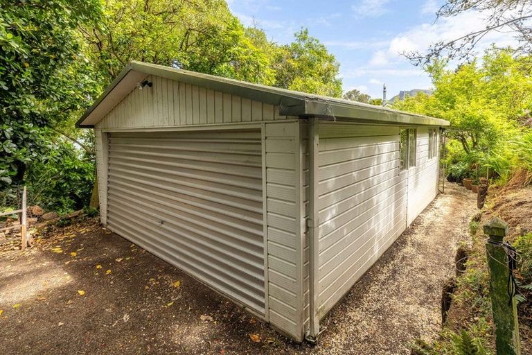 Photo of property in 33 Sandy Beach Road, Governors Bay, Lyttelton, 8971