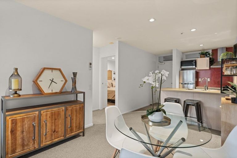 Photo of property in 2-06/424 Maunganui Road, Mount Maunganui, 3116