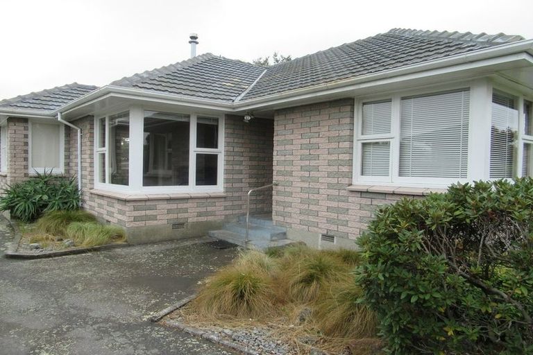 Photo of property in 4 Fairmile Place, Russley, Christchurch, 8042