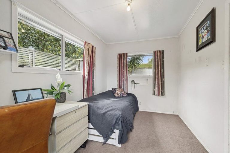 Photo of property in 5 Pitau Road, Mount Maunganui, 3116
