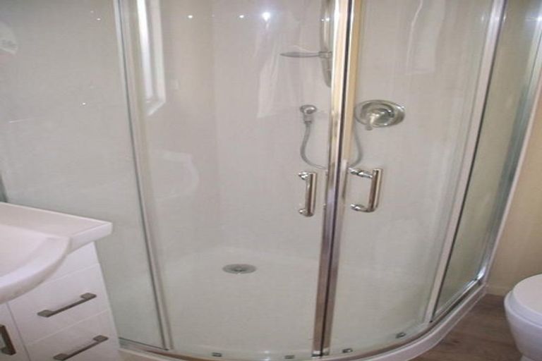 Photo of property in 19 Viridian Lane, Greenhithe, Auckland, 0632