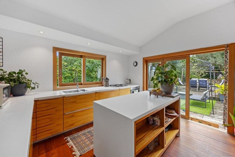 Photo of property in 95 Wallace Road, Mangere Bridge, Auckland, 2022