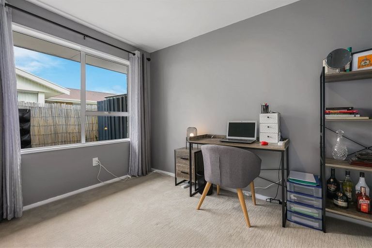 Photo of property in 2/140 Hay Street, Bromley, Christchurch, 8062