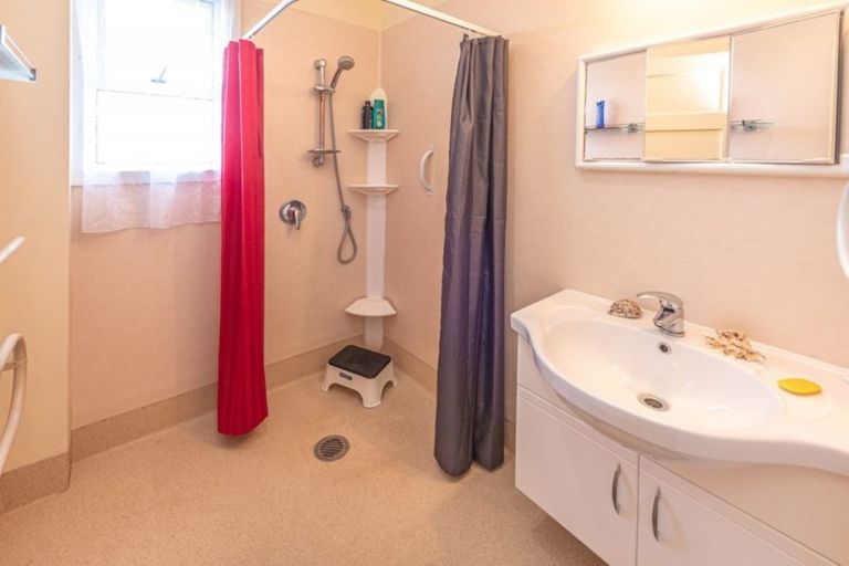 Photo of property in 92 Swiss Avenue, Gonville, Whanganui, 4501