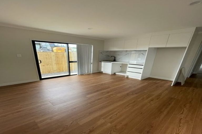 Photo of property in 103 Ennis Avenue, Pakuranga Heights, Auckland, 2010